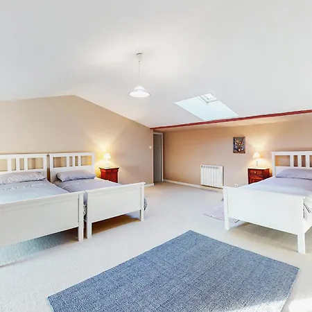 Pet Friendly In Nere