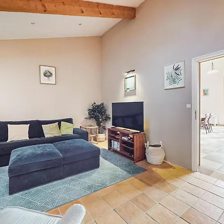 Cozy In With Private Swimming Pool, Be Inside Or Outside Holiday home