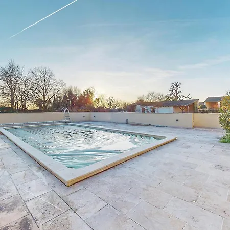 Holiday home Cozy In With Private Swimming Pool, Be Inside Or Outside Nere